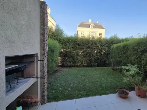 Avenida de los Lagos al 3100