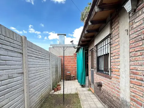 Casa 3 ambientes con 1 baño