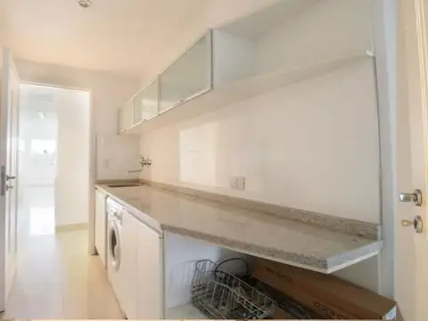 3 AMBIENTES con dependencia EN EDIFICIO RENOIR