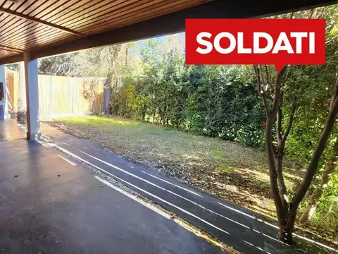 Casa en Venta con 3 cocheras