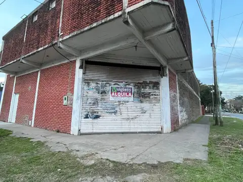 ALQUILER GALPÓN PARABÓLICO CON LOTE LINDERO EN BERAZATEGUI $2.800.000