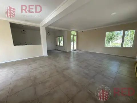 Casa 5 ambientes con 1 baño