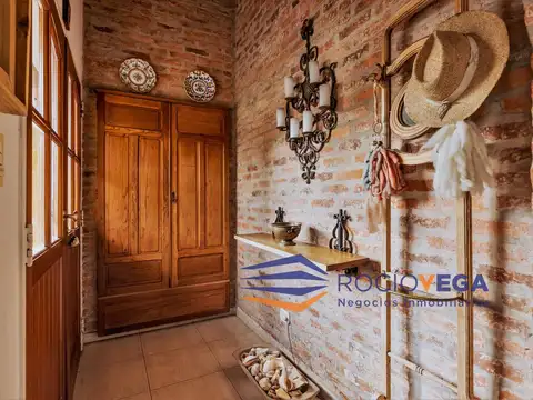 Casa 4 ambientes con 2 baños