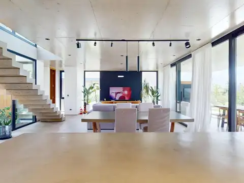 Espectacular casa en venta de 7 amb en La Calesa, Pilara | VCO Propiedades