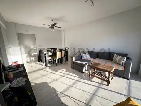 Avenida Presidente Peron 4000, Piso 0