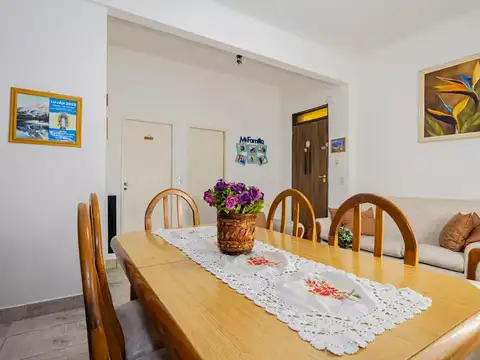 Casa 4 ambientes con galpon, quincho pileta en venta en Tablada
