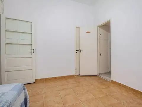 Casa 4 ambientes con galpon, quincho pileta en venta en Tablada