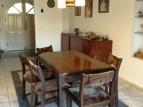 Casa en Venta en Castelar, USD 350.000