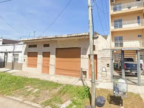 J.B.JUSTO al 1600 e/Av.12 de Octubre y 1 de Mayo