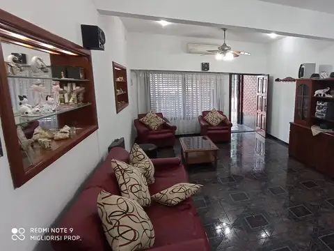 Depto Tipo Casa en Venta de 5 ambientes