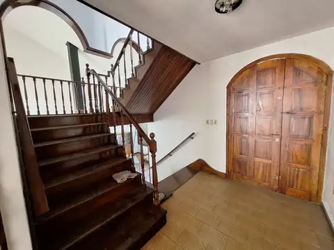 VENDE CASA CUATRO AMBIENTE RAMOS MEJIA