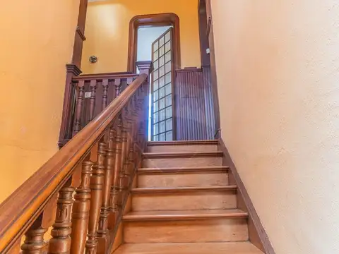 VENTA CASA DE ESTILO, SOBRE AV BUSCHENTAL, PRADO