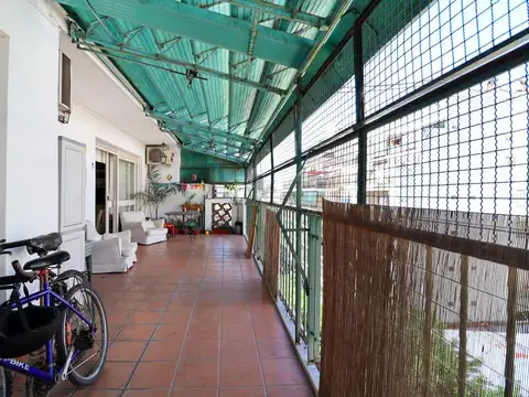 VENTA Departamento de 4 ambientes con balcón terraza y escritorio en Almagro