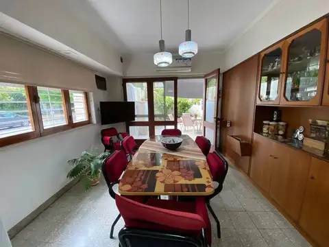 CASA EN VENTA DE 3 DORMITORIOS EN LA PLATA