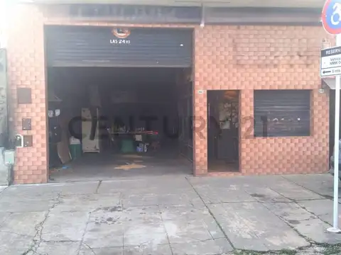 Venta  Galpón /Deposito en Versalles