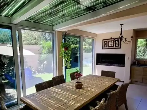 Casa en Venta en Manuel Alberti, USD 190.000