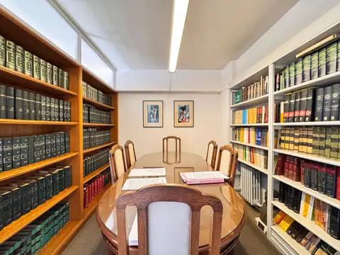 Oficina 5 ambientes con 1 baño