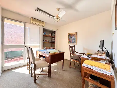 VENTA: Oficina/Departamento en pleno centro con balcón corrido al norte, Rosario