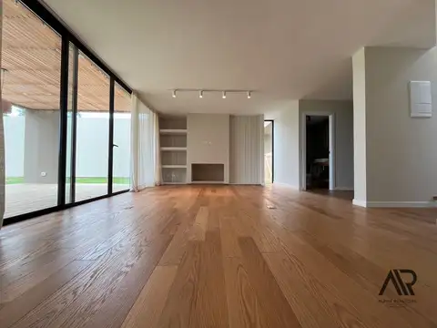 Casa en Alquiler en Canelones, USD 3.000