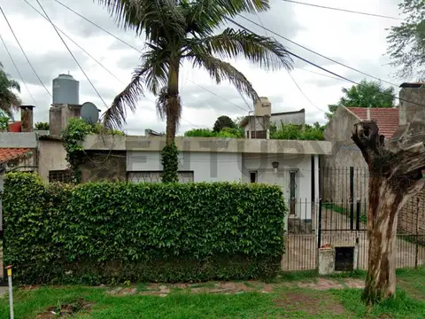 CASA 4 AMBIENTES A RECICLAR EN LAREJA -APTO CREDITO