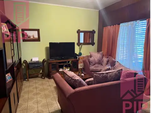 Depto Tipo Casa en Venta de 5 ambientes