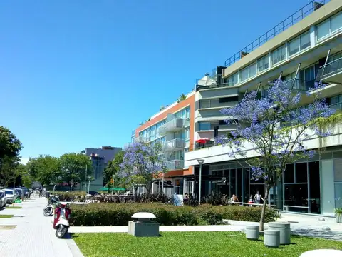 VENTA ESPECTACULAR LOCAL EN BARRIO PARQUE HOLMBERG/DONADO - RAMBLAS HOLMBERG.