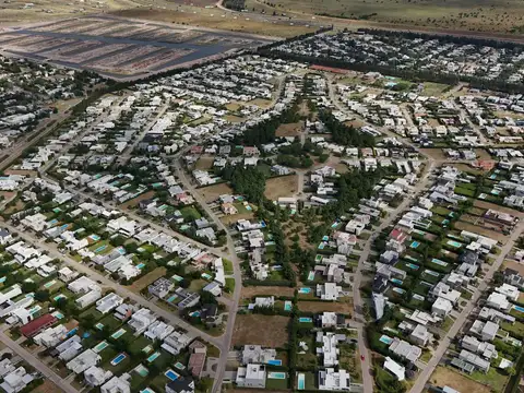 Casa 6 ambientes con 4 baños