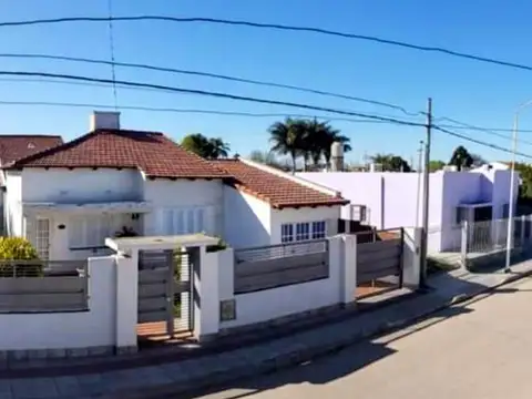 Casa en Venta en Coronda, USD 178.000