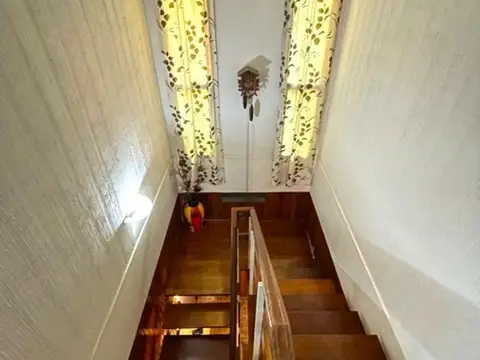 GRAN CHALET DE CATEGORIA EN 2 PLANTAS EN VILLA ADELINA