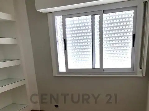 Gavilán 900, Piso 0