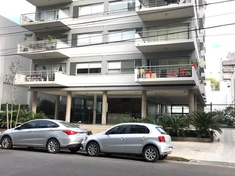 Venta Cochera con Baulera y Seguridad en Palermo Holloywood