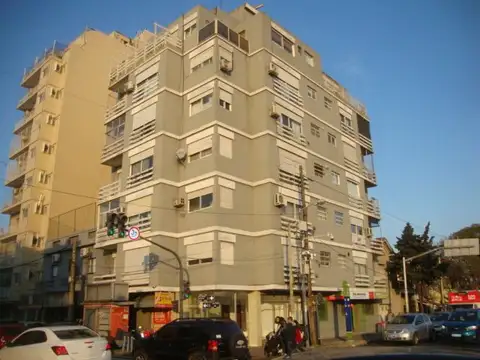 Departamento - Venta - Argentina, Vicente López - AV SAN MARTIN - (VL) 3098