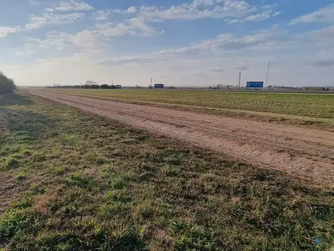 CAMPO EN VENTA SOBRE AUTOPISTA ROSARIO- BUENOS AIRES-ARROYO SECO