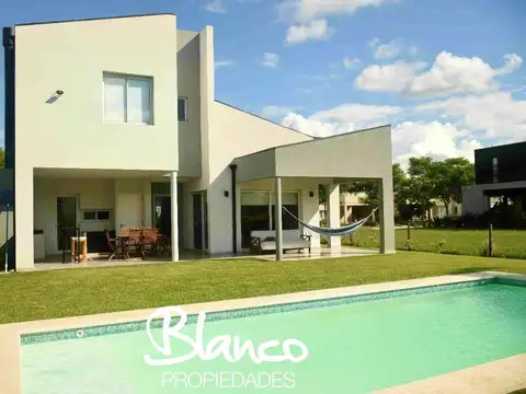 Casa en Venta en Puertos del Lago, Barrio Vistas, Escobar, G.B.A. Zona Norte