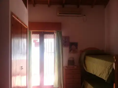 EN VENTA EN SAN CLEMENTE A 1 CUADRA DEL MAR; DUPLEX DE 3 AMBIENTES CON COCHERA - FICHA 9617