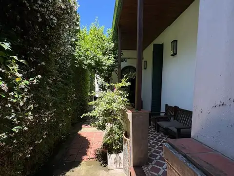 Carlos Francisco Melo al 1400, Vicente López