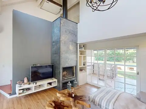 Casa en venta en Náutico Escobar con pileta