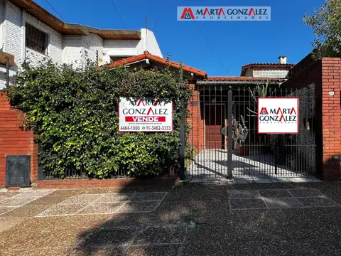 villa sarmiento casa cuatro ambientes con fondo