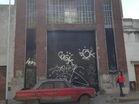 MONTES DE OCA  N°320