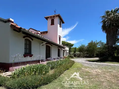 Casa 12 ambientes con 5 baños
