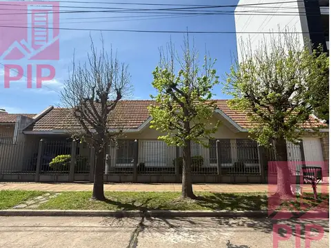 CASA SOBRE LOTE PROPIO DE 20 X 22 A LA VENTA 