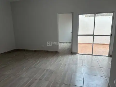 Depto Tipo Casa en Alquiler de 2 ambientes