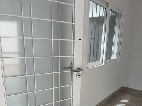 PH 2 ambientes con patio. Todo eléctrico!