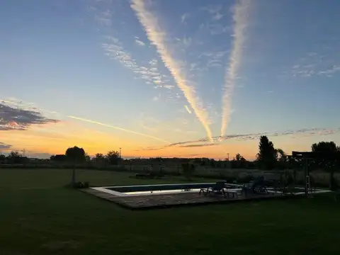 Casa 5 ambientes con 4 baños