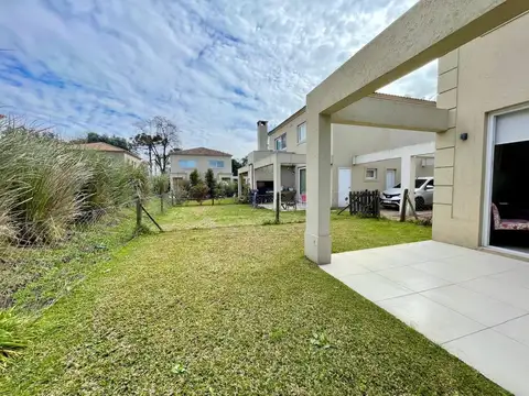 Casa Dúplex  en Venta en Saravi Village, Pilar, G.B.A. Zona Norte