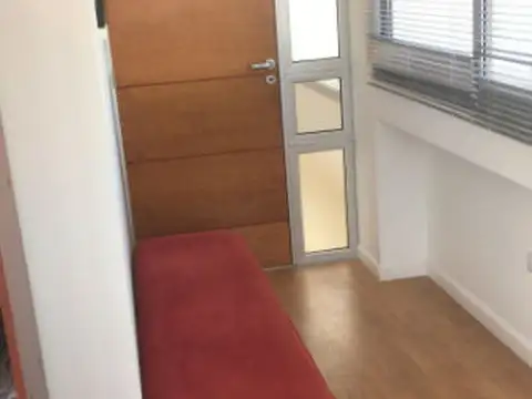 VENTA OFICINA EN CERRO DE LAS ROSAS- PARQUE COREMA