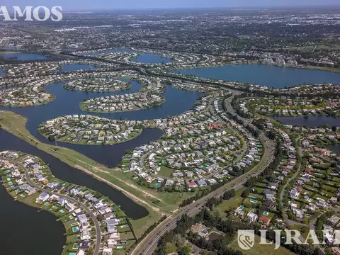 OPORTUNIDAD. A LAGUNA. ORIENTACION NOR-ESTE.