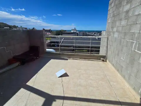 TRIPLEX 3 DORMITORIOS. ALQUILER EN RADA TILLY