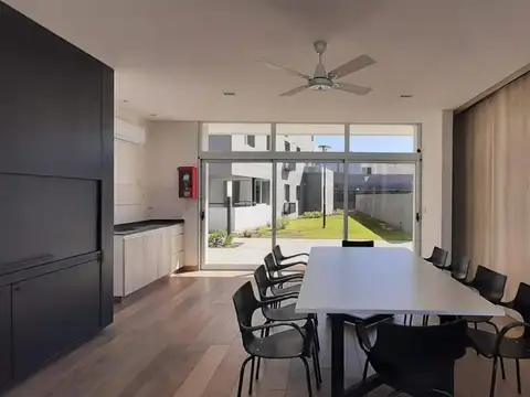 ALQUILER - DEPTO DE CATEGORIA - 1 DOR