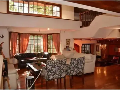 Venta Casa en Belgrano R  .  Residencia ideal Embajadas